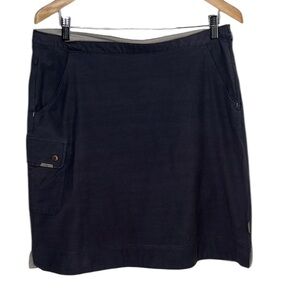 GoLite Grey Cargo Skirt Women Size 10 BLEMISH